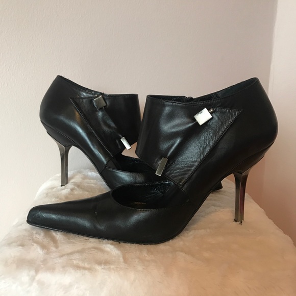 Enigma Booties - Picture 3 of 8